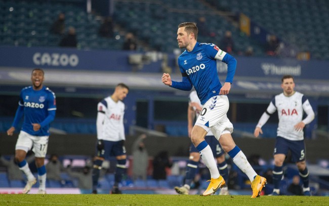 他成为球迷 他成为球迷