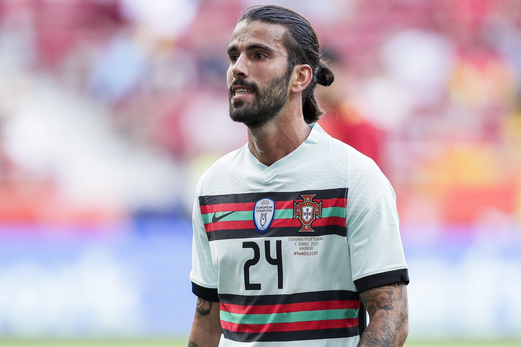 通过本次招 通过本次招